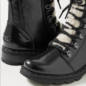 Ladies SOREL Lennox Shearling Boots ~ 9.5